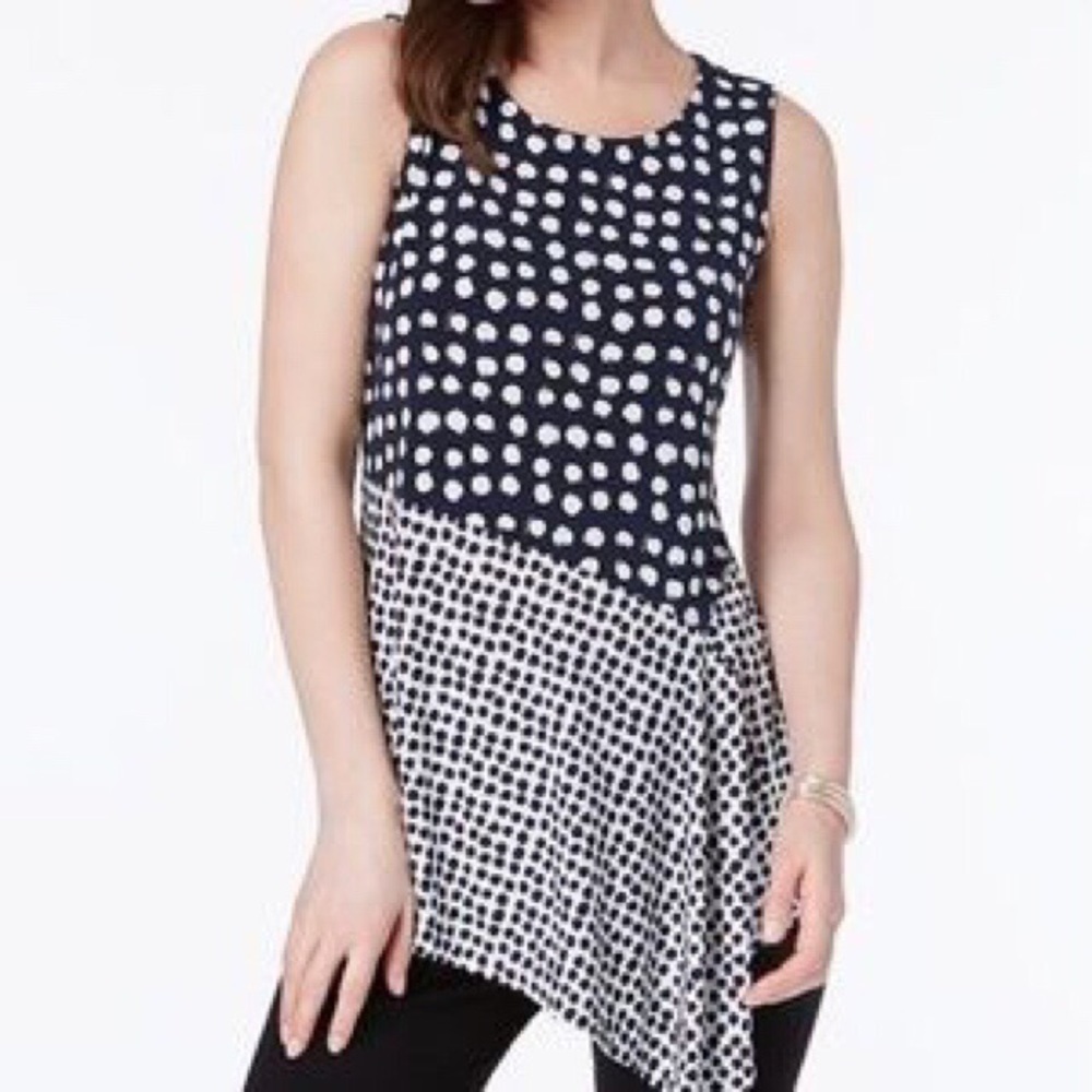 3/$25 🙌🏼 Alfani Asymmetrical Hem Polka Dot Tank M